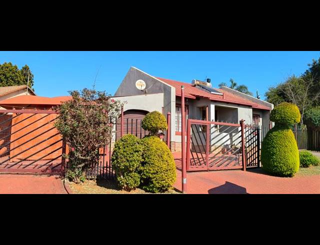 2 BEDROOM HOUSE FOR SALE IN ELANDSPOORT